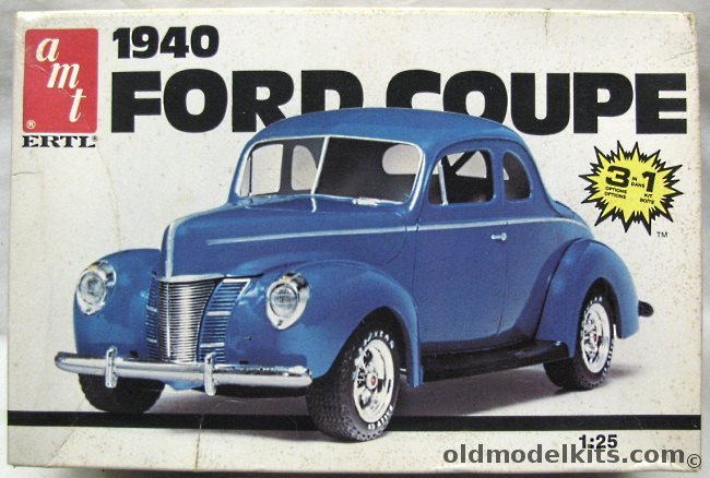 AMT 1/25 1940 Ford Coupe 3 in 1 - Stock / Modified / Custom, 6581 plastic model kit